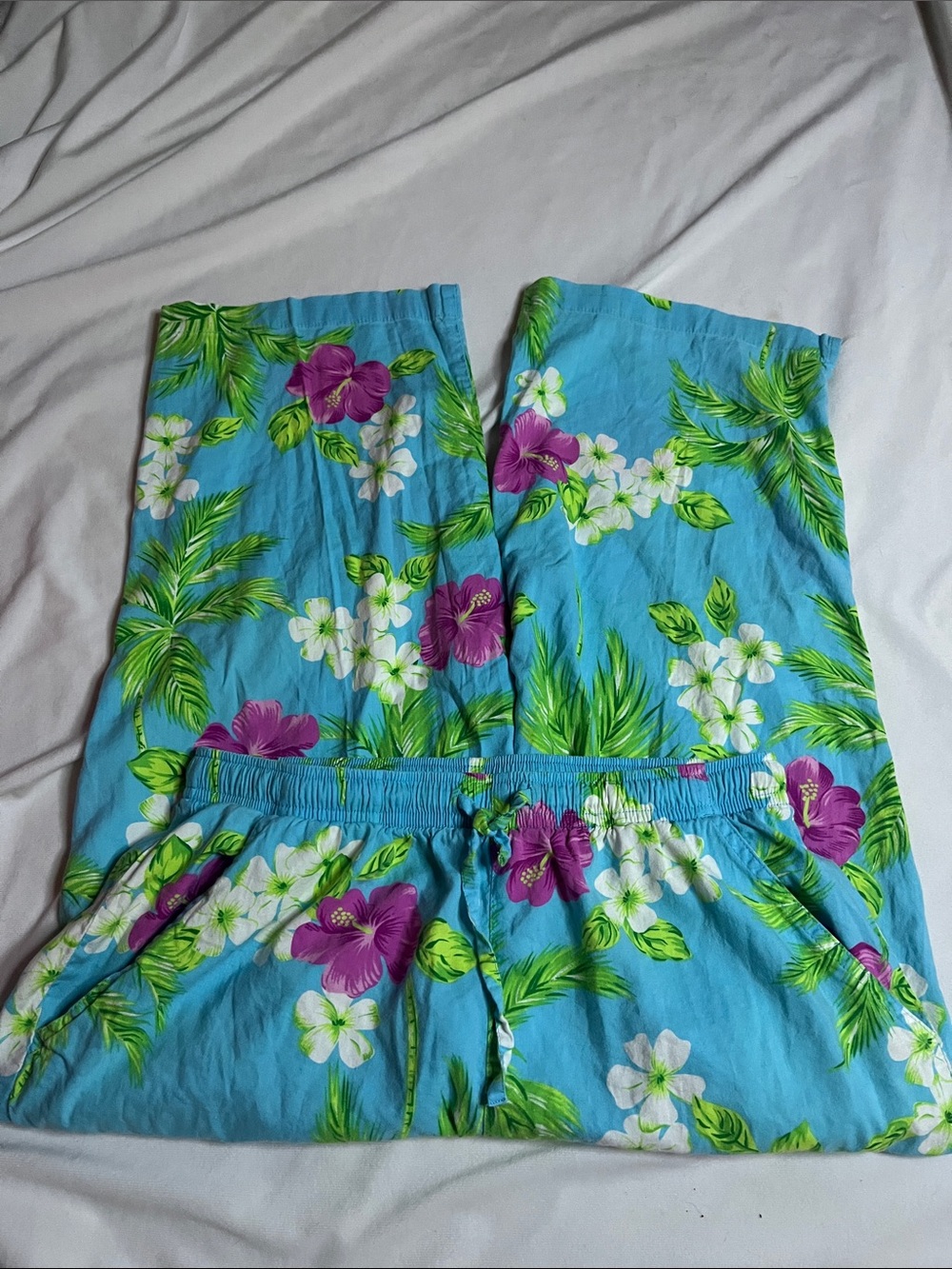 Pappagallo Petite Floral Capris - Picture 4 of 7